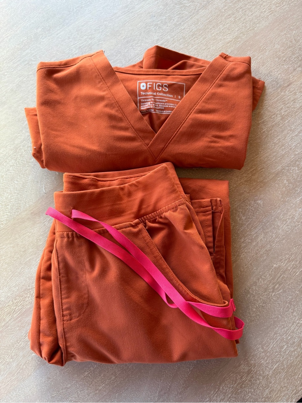 FIGS Women’s spiced cider scrubs S/XS Petite